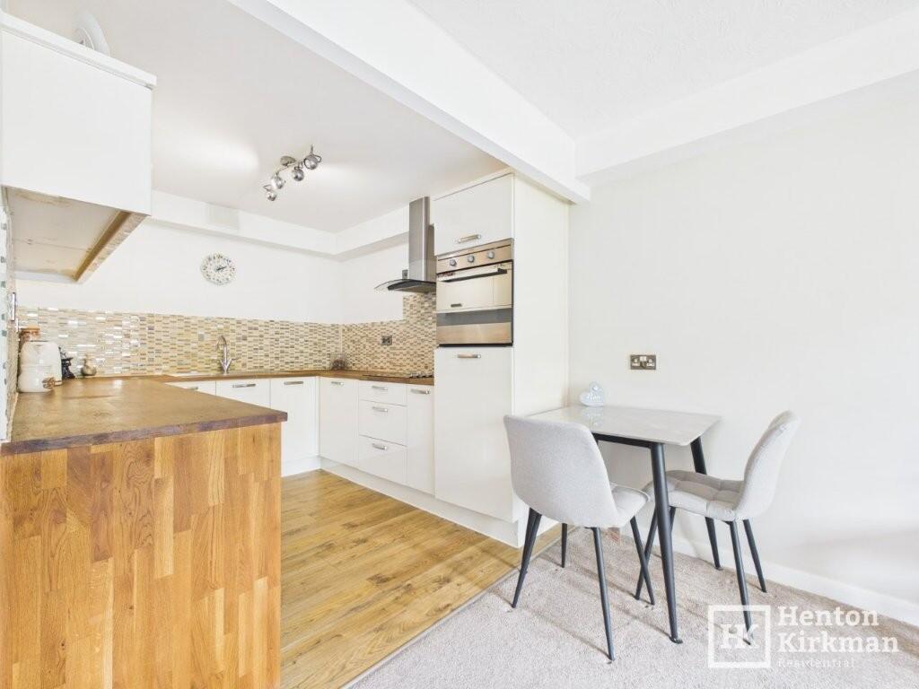 Apartment in Basildon, South Green, Great Burstead and South Green - More