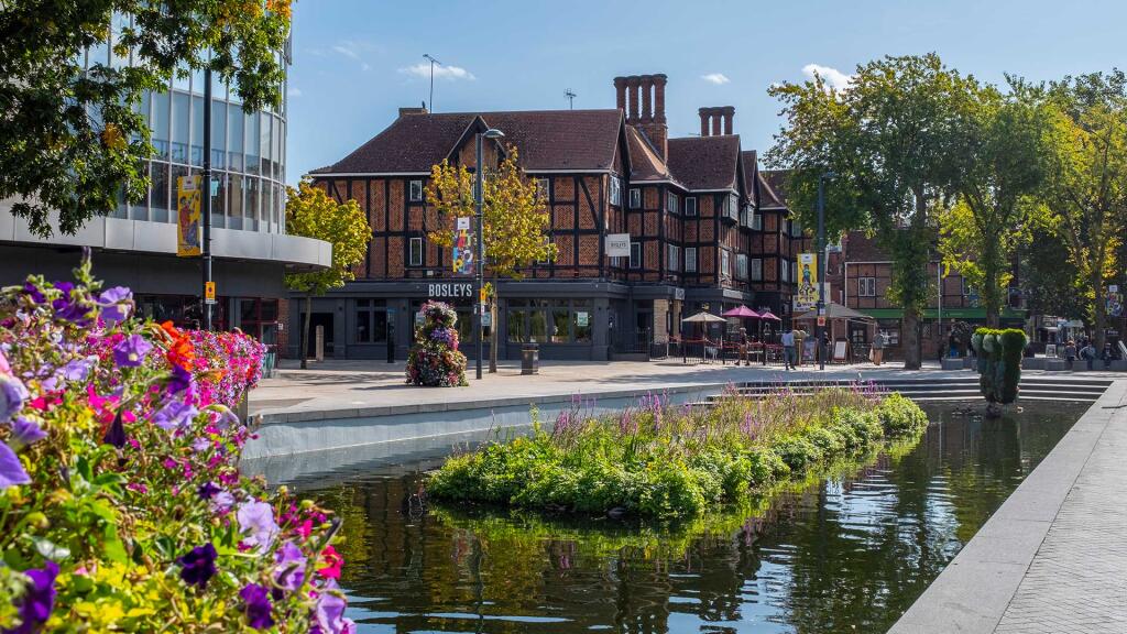 Main image of property: High Street, Watford