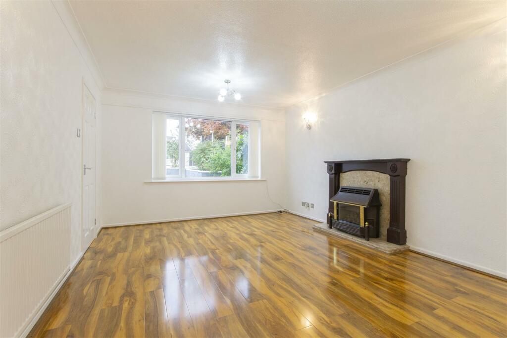 House in North East Derbyshire, Calow - View 5