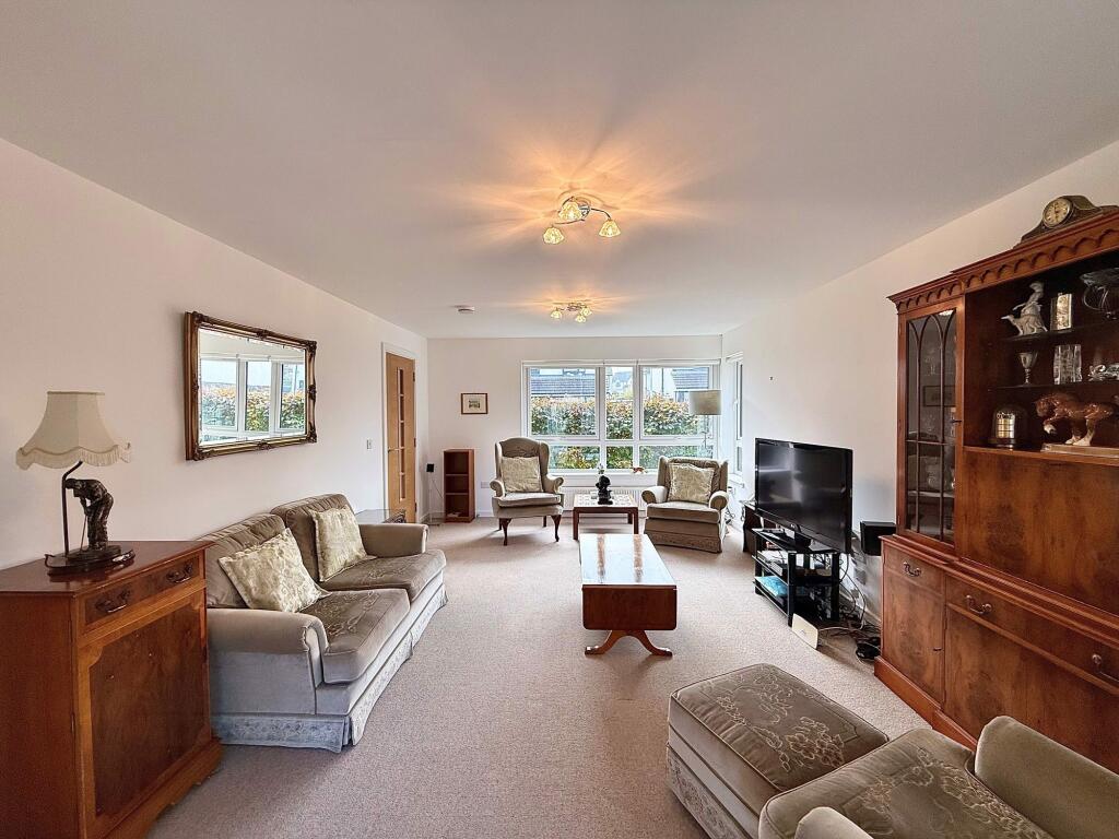 14, Lady Isle Avenue, Ayr, KA7 photo 4