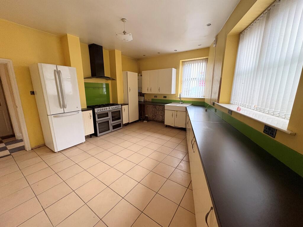 House in Calderdale, Friendly - View 3