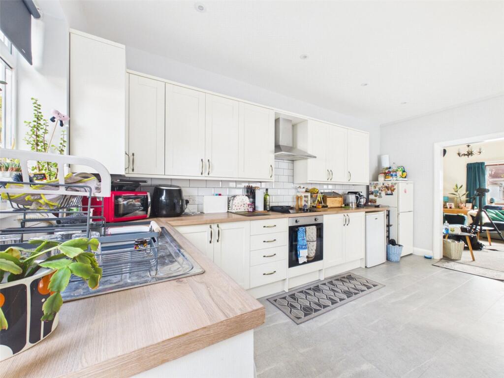 House in Twickenham - View 5