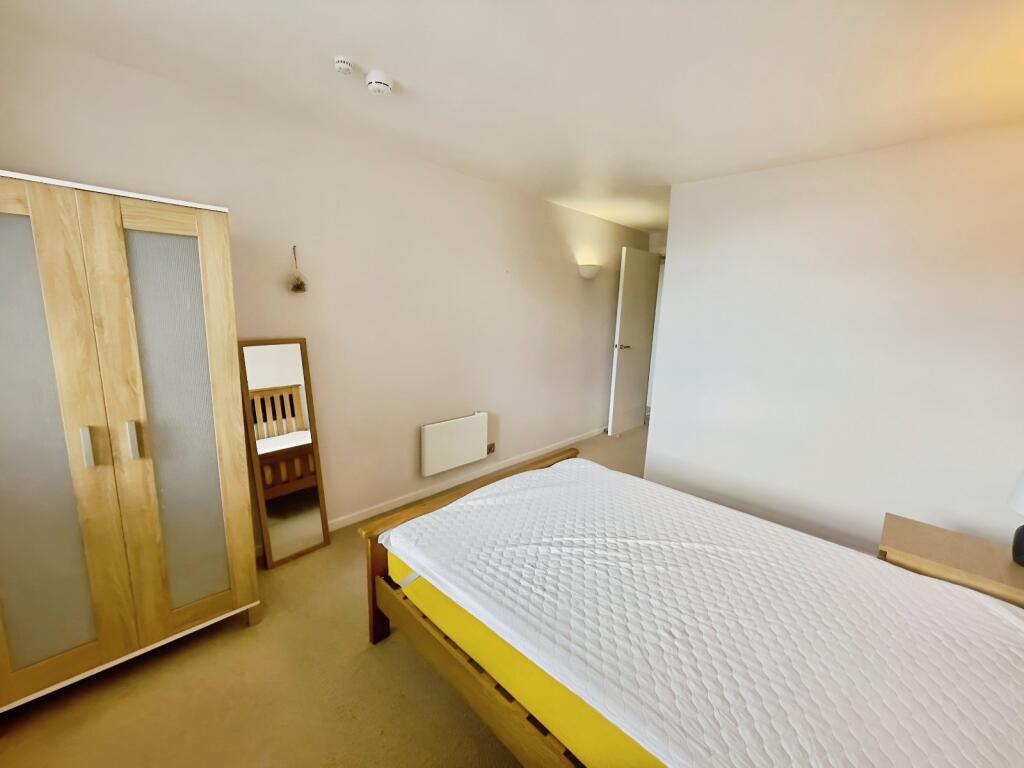 Apartment in Leeds - View 5