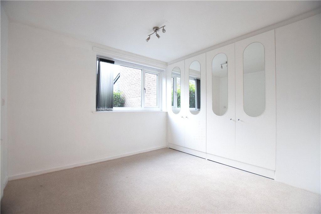 Apartment in Leeds, West Yorkshire - View 4