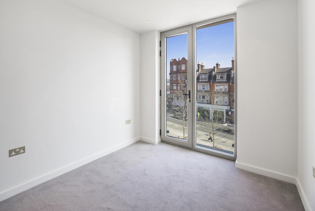 Apartment in London - View 4