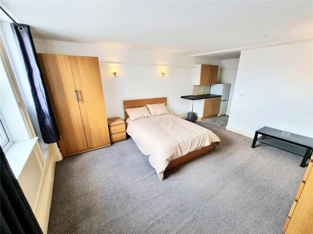 Main image of property: Park Street, Wellington, Telford, Shropshire, TF1