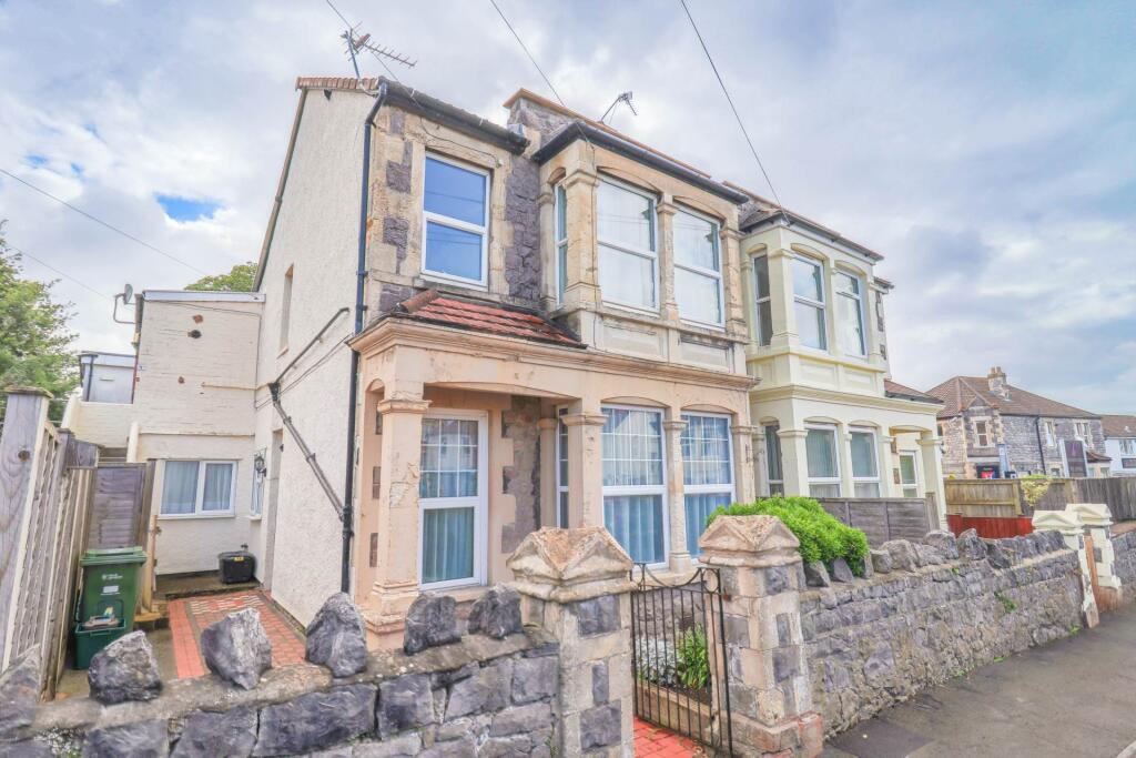 Ashcombe Park Road, Milton - Superb Garden Flat