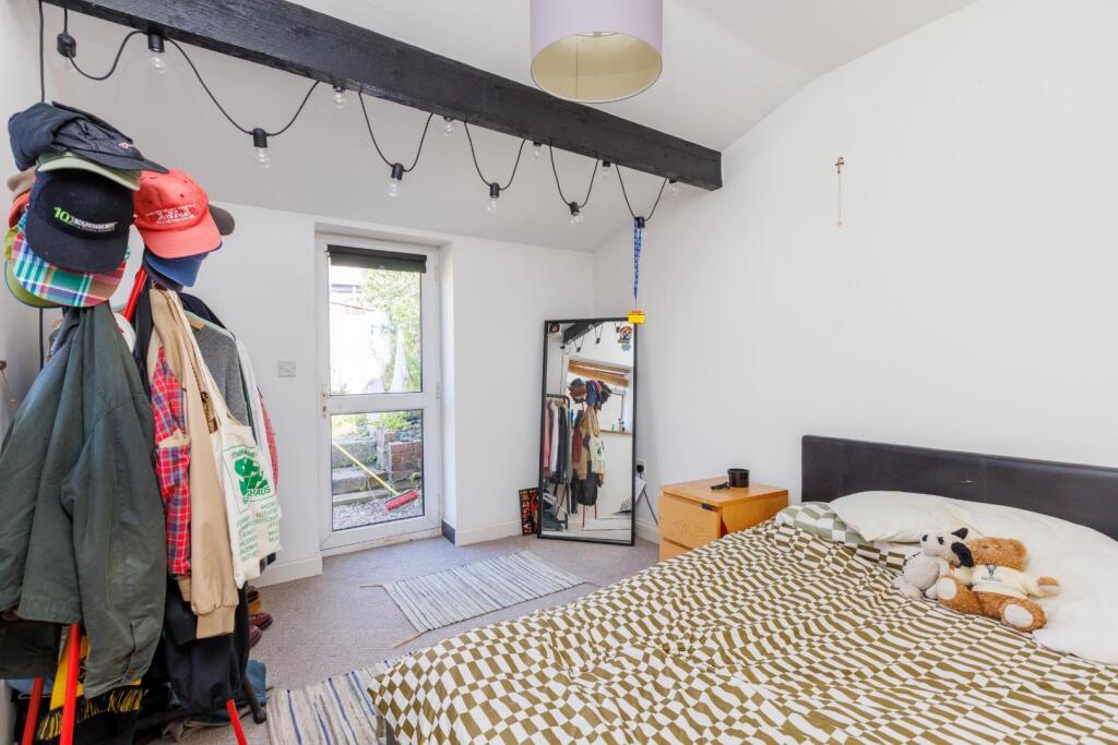 Apartment in Bristol, Manor Farm, Horfield - View 4