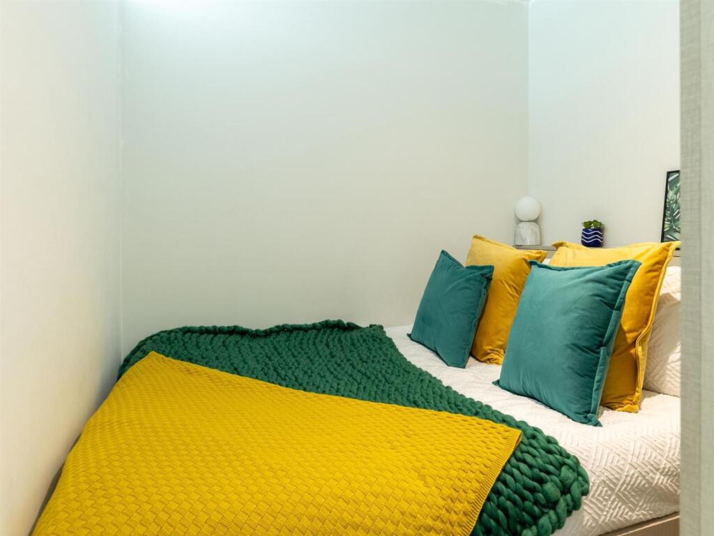 Apartment in Sheffield - View 3