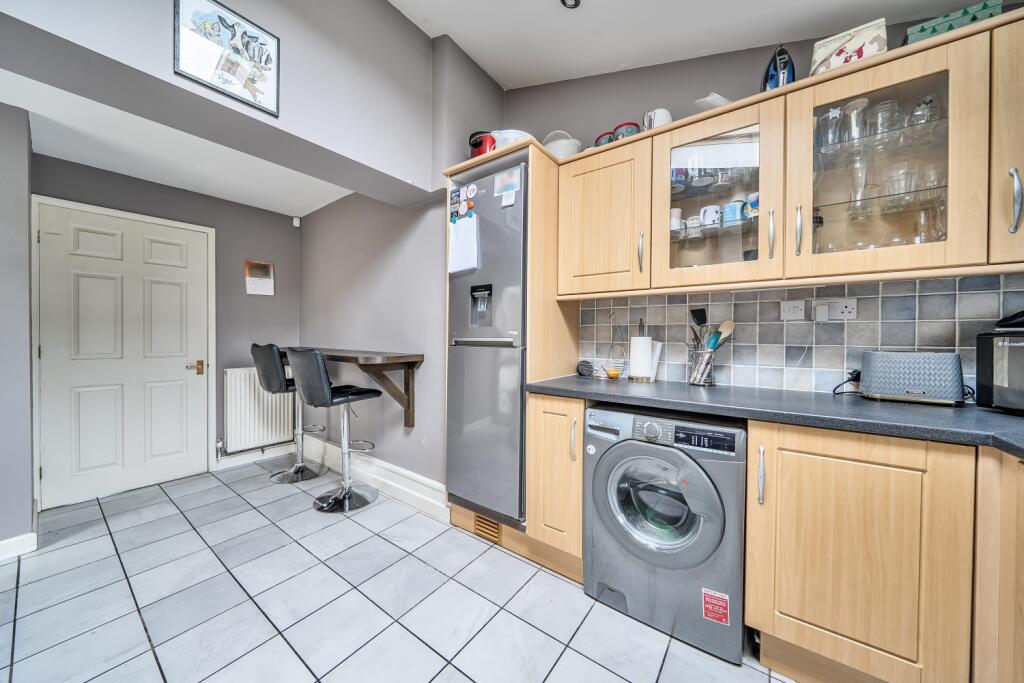 11 Burley Road, Cottesmore, Oakham photo 3