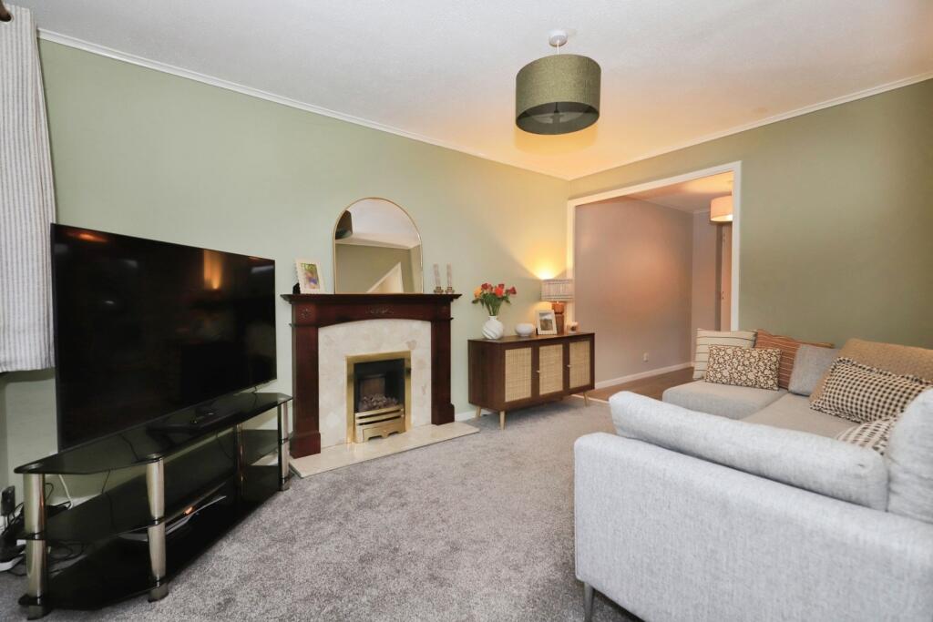 Naseby Road, Perton Wolverhampton, Staffordshire, WV6 photo 2