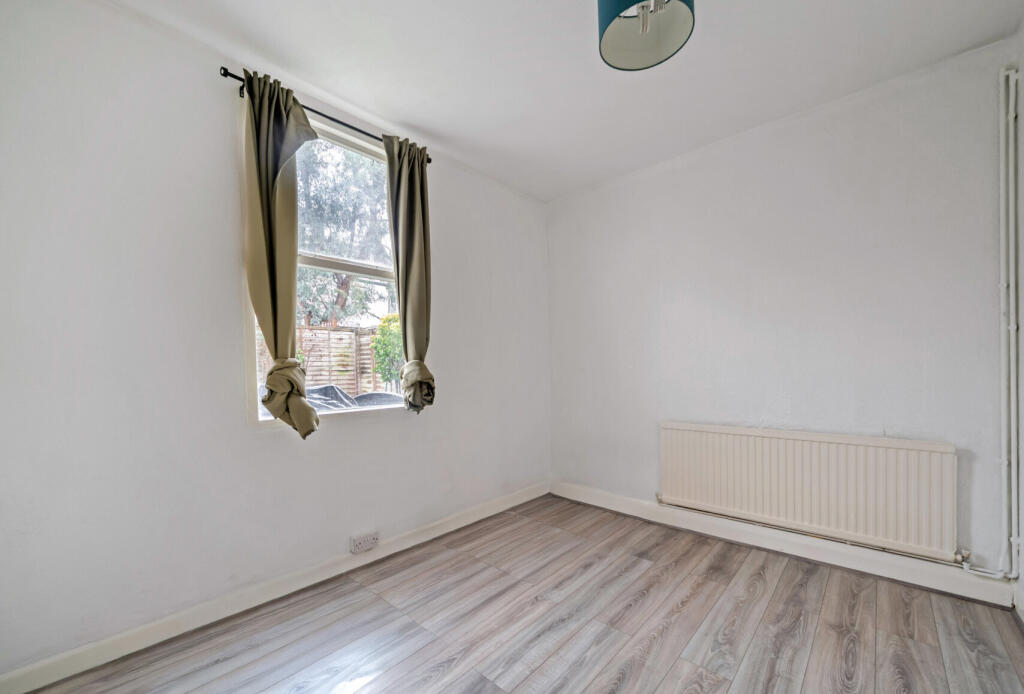 Apartment in London - More