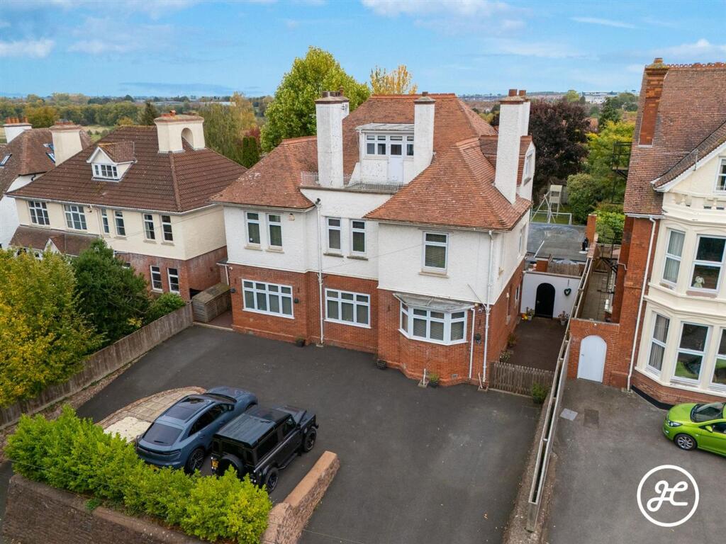 House in Taunton - View 2