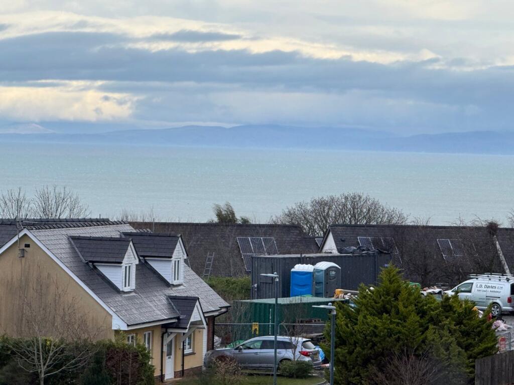 Dolphin Court, New Quay, SA45 photo 3