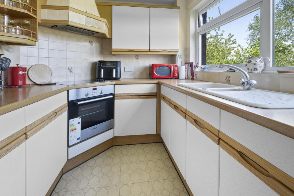 Additional image 7 of Flat 8, Marlborough Court, 108 New Road. B60 2LD