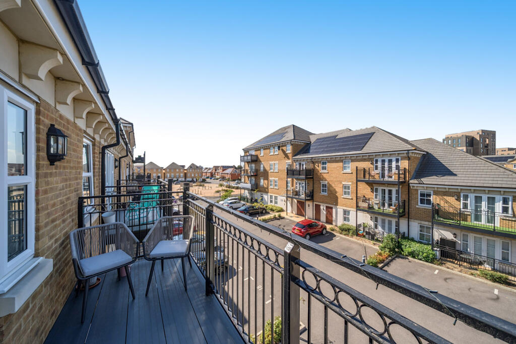 Apartment in London - View 5