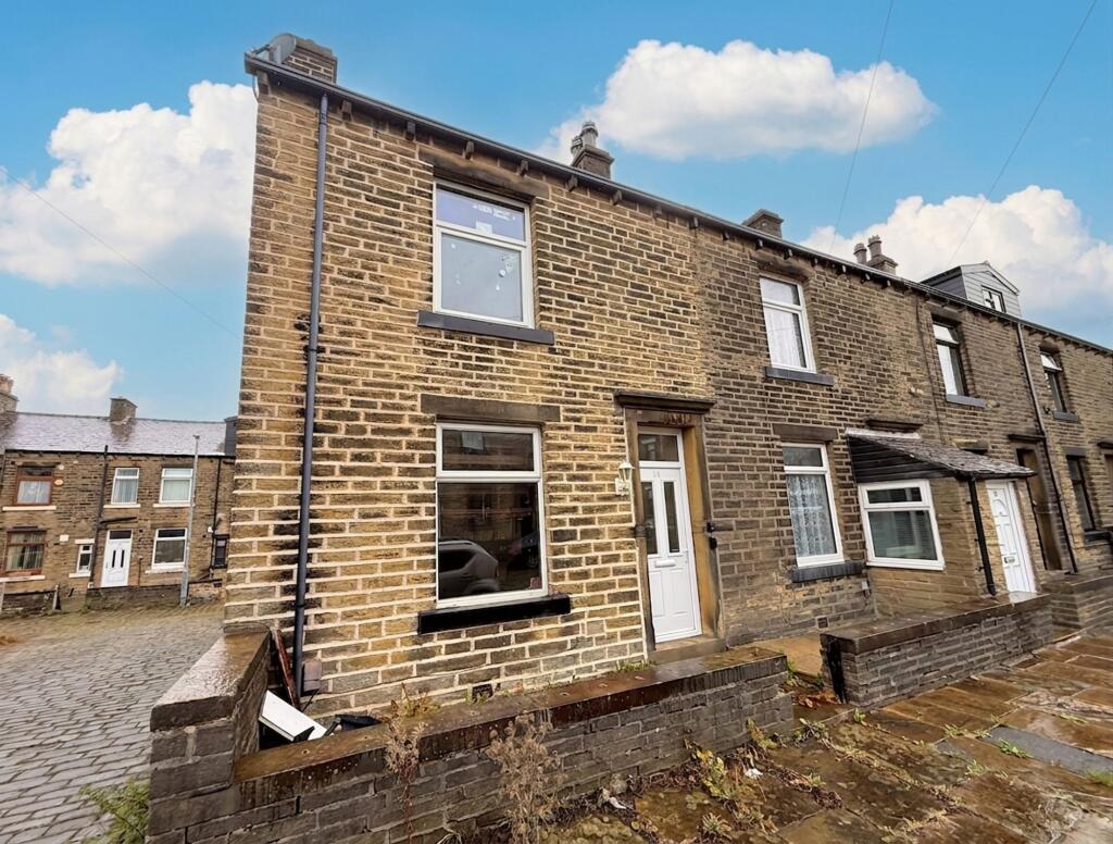 House in Halifax - View 5
