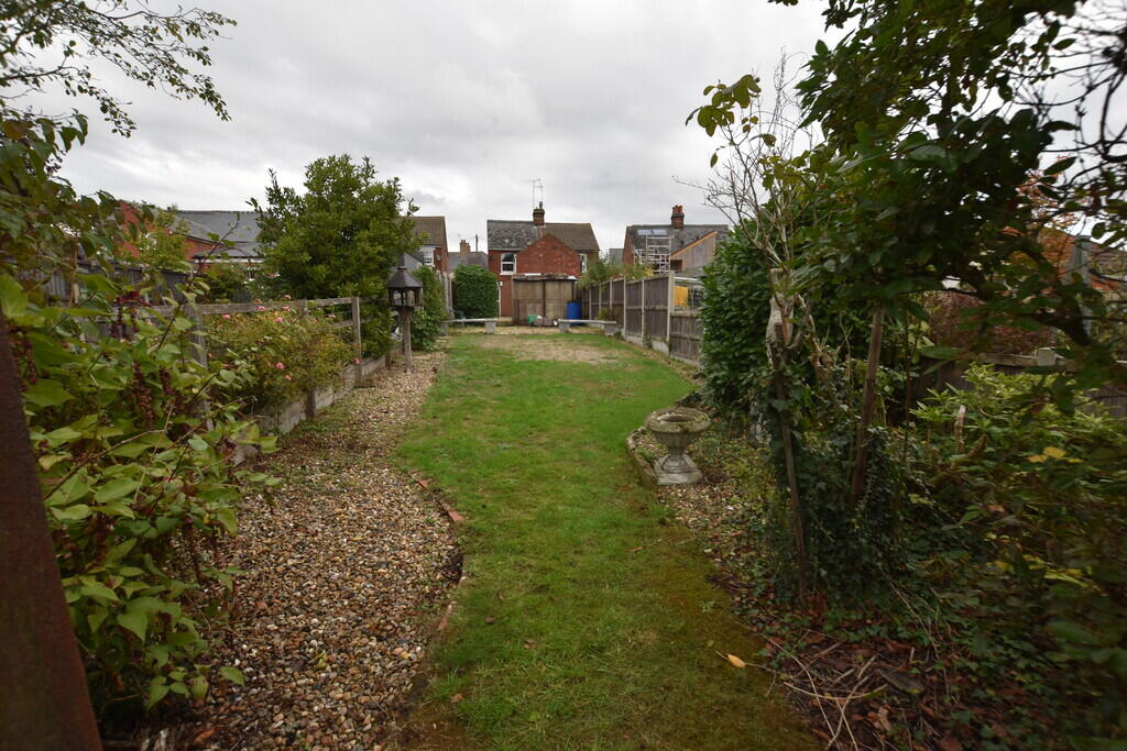 Colchester Road, West Bergholt photo 4