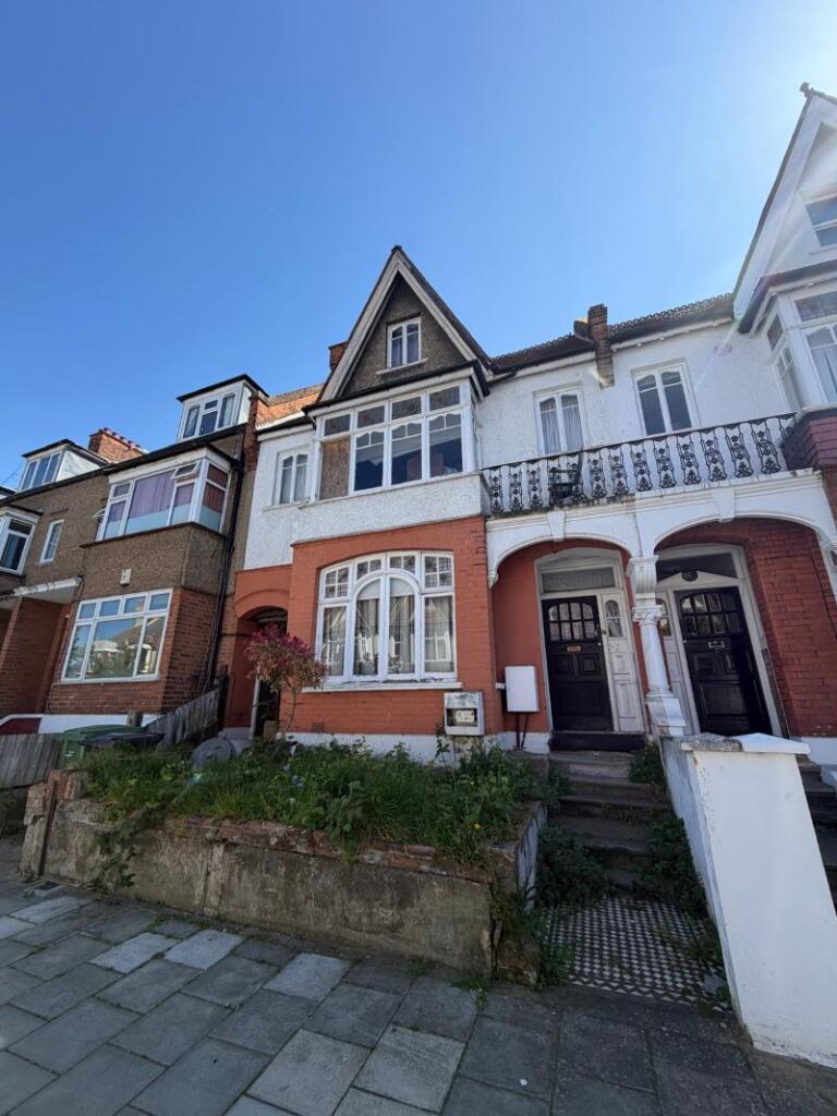 Main image of property: 92 Broxholm Road, London, SE27 0BT