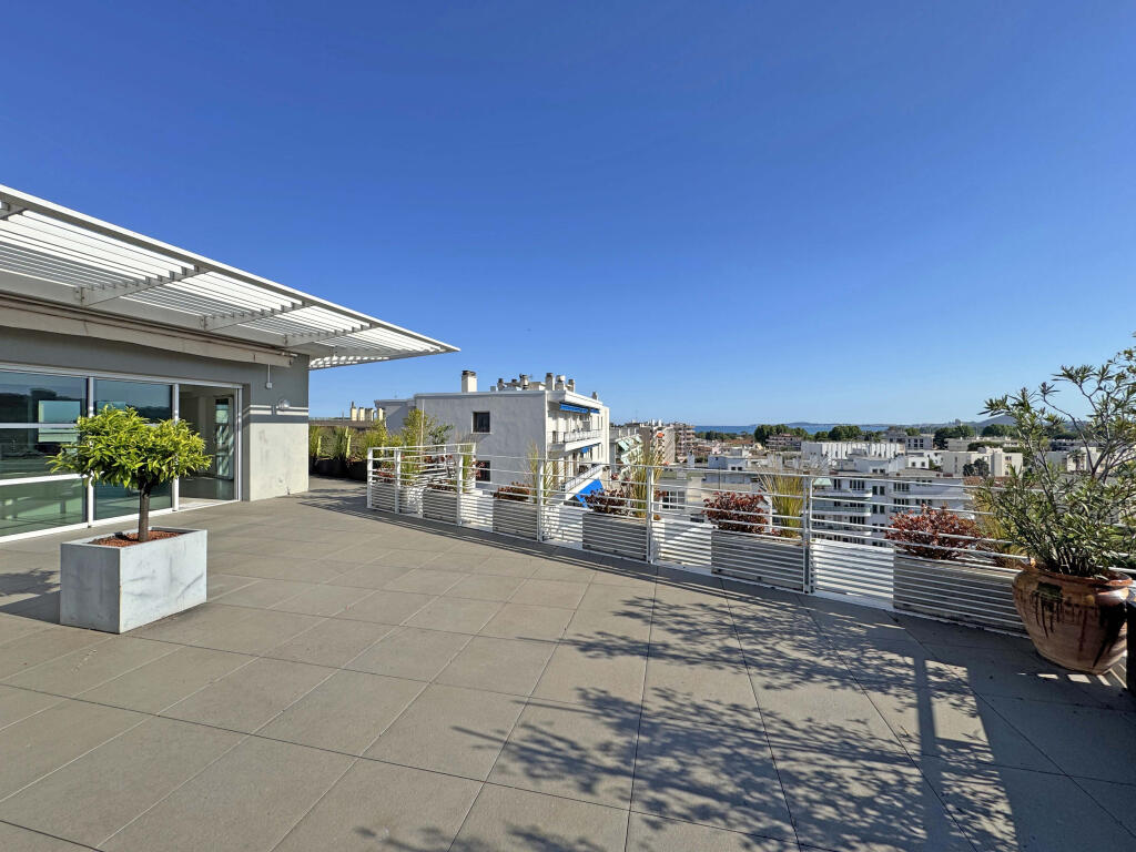 Main image of property: Provence-Alps-Cote d`Azur, Alpes-Maritimes, Cagnes-sur-Mer