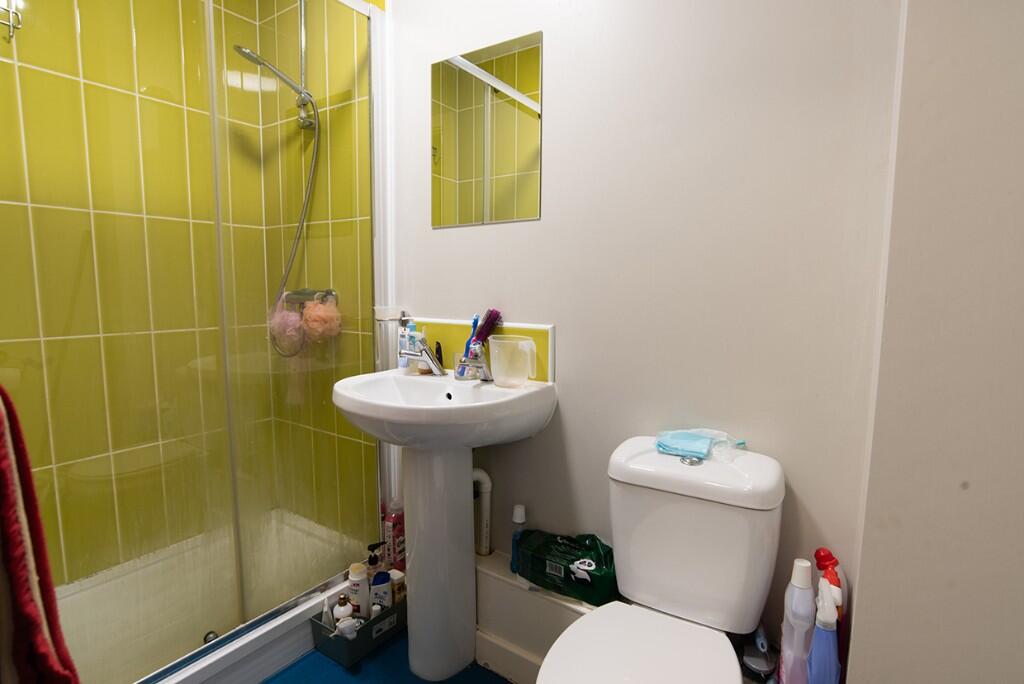 Apartment in Nottingham, Nottinghamshire - View 5
