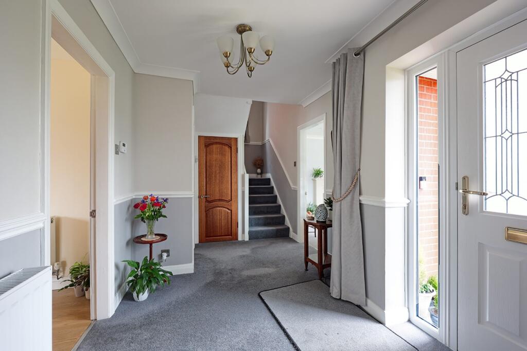 House in Preston, Grimsargh - More