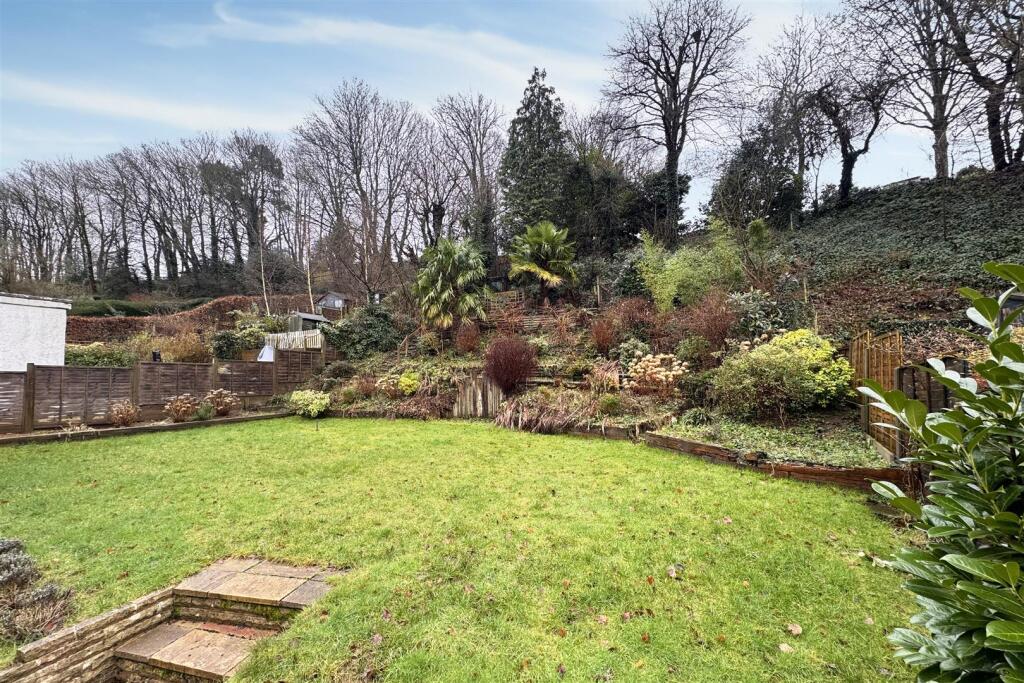 Busbridge - Godalming photo 3