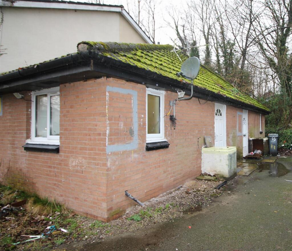 Main image of property: Givendale Drive, Manchester