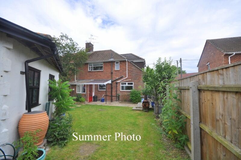Main image of property: Queens Way, Ringwood, BH24 1QB