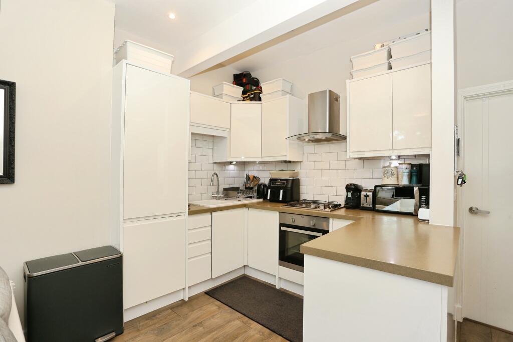 Apartment in London, Broad Green - View 3