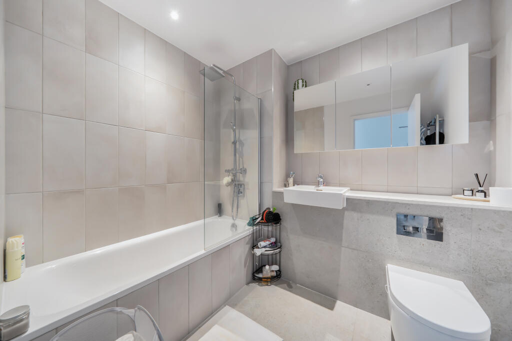 Apartment in Manchester - View 5