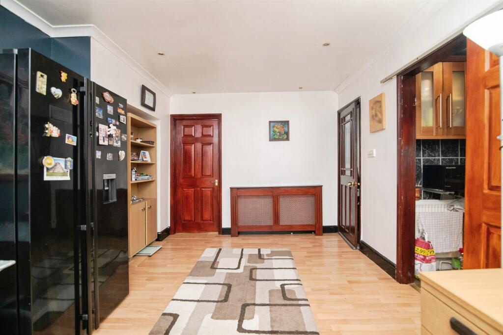 House in Birmingham, West Midlands - View 2