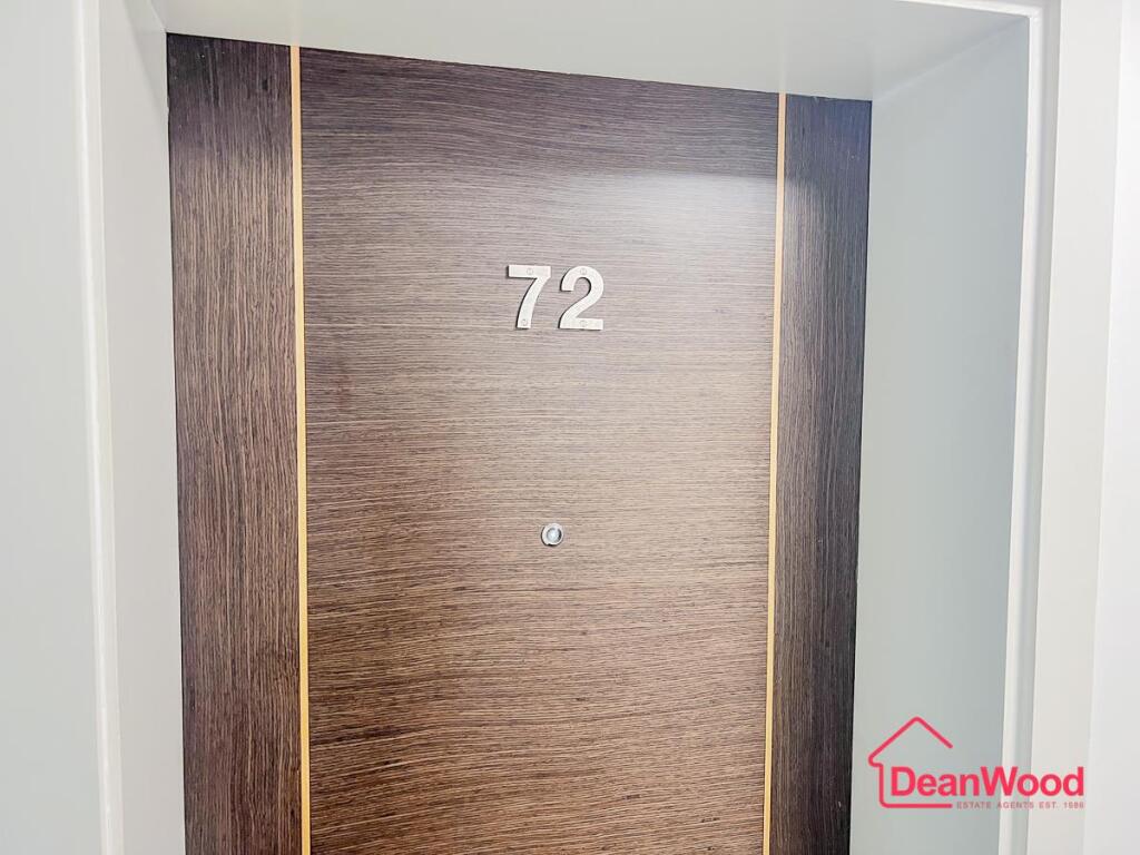 72 Spectrum Apartments, Douglas, Isle of Man photo 4