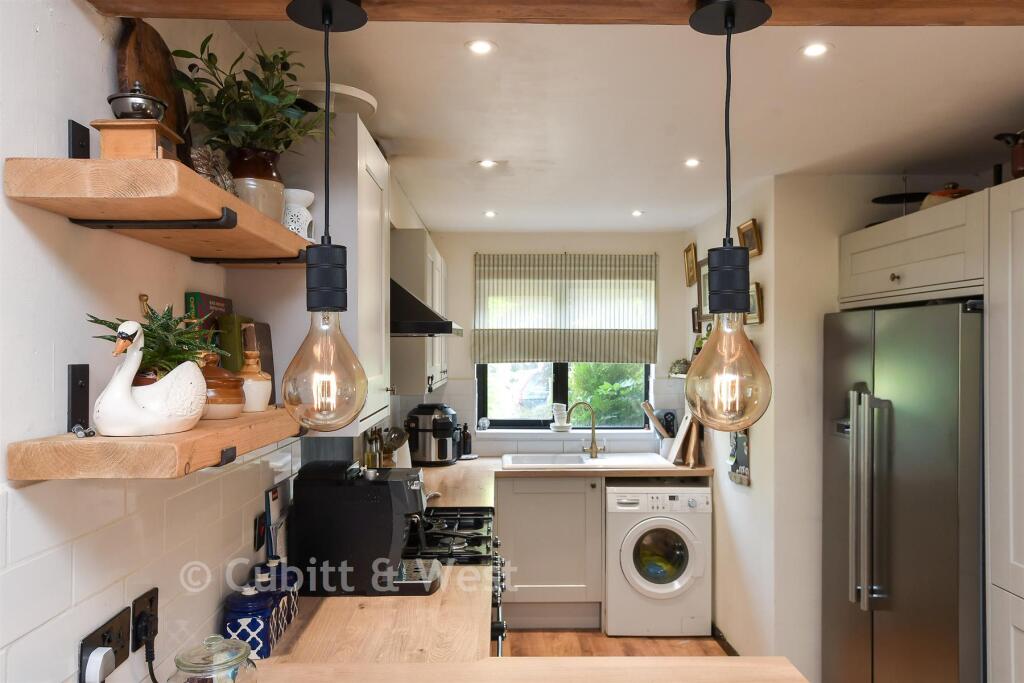 House in Redhill - View 3