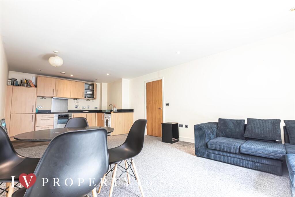 Apartment in Birmingham - More