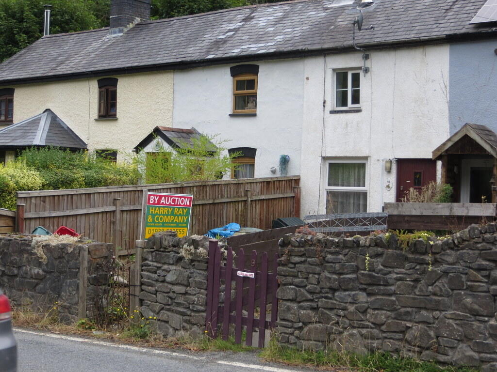 Main image of property: 10 The Terrace, Commins Coch, Machynlleth, Powys, SY20 8LH