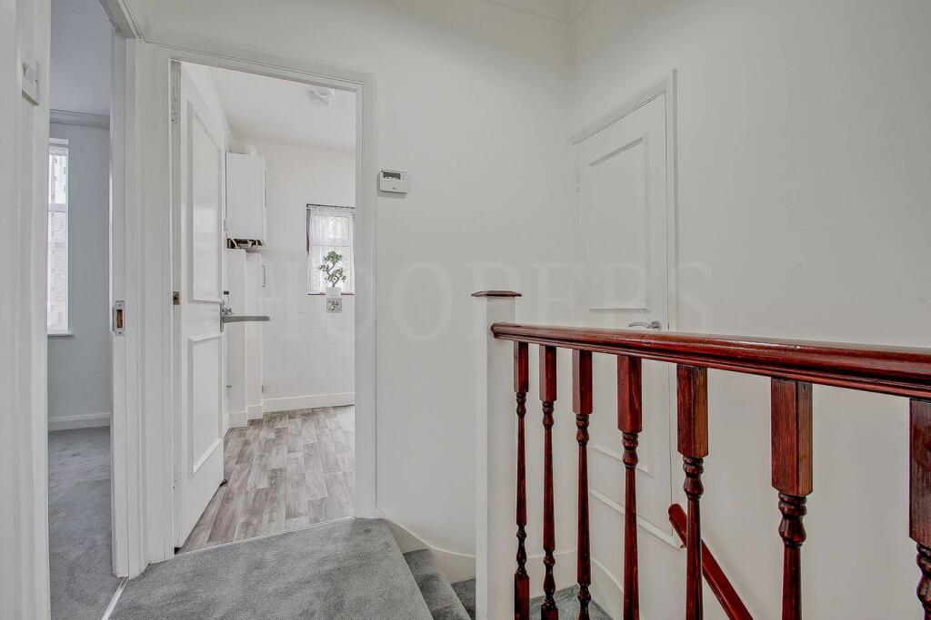 Apartment in London - More