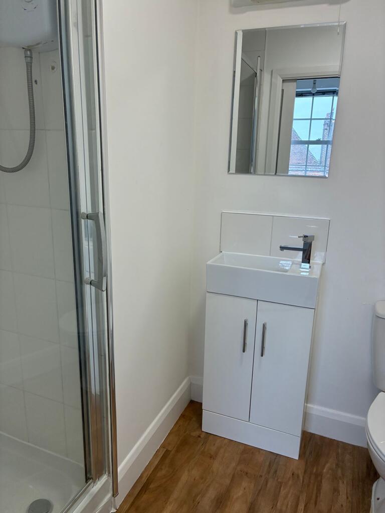 Apartment in Hemel Hempstead, Amersham - More
