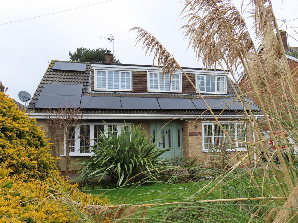 Main image of property: Main Street, Reedness, DN14 8EW