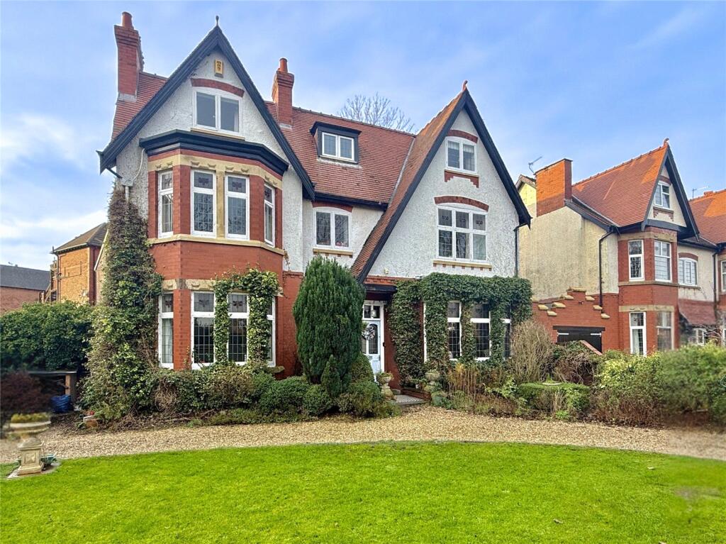 Main image of property: Park Avenue, Southport, PR9