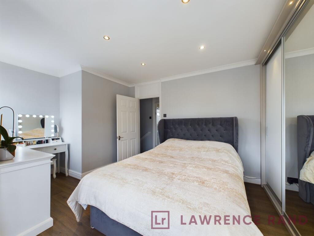 House in Harrow - View 5
