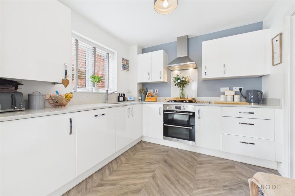 House in East Staffordshire, The Heath, Uttoxeter - View 4