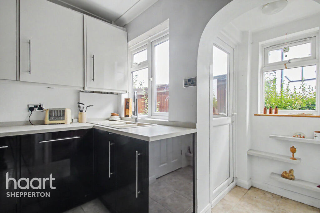 House in Twickenham - View 4