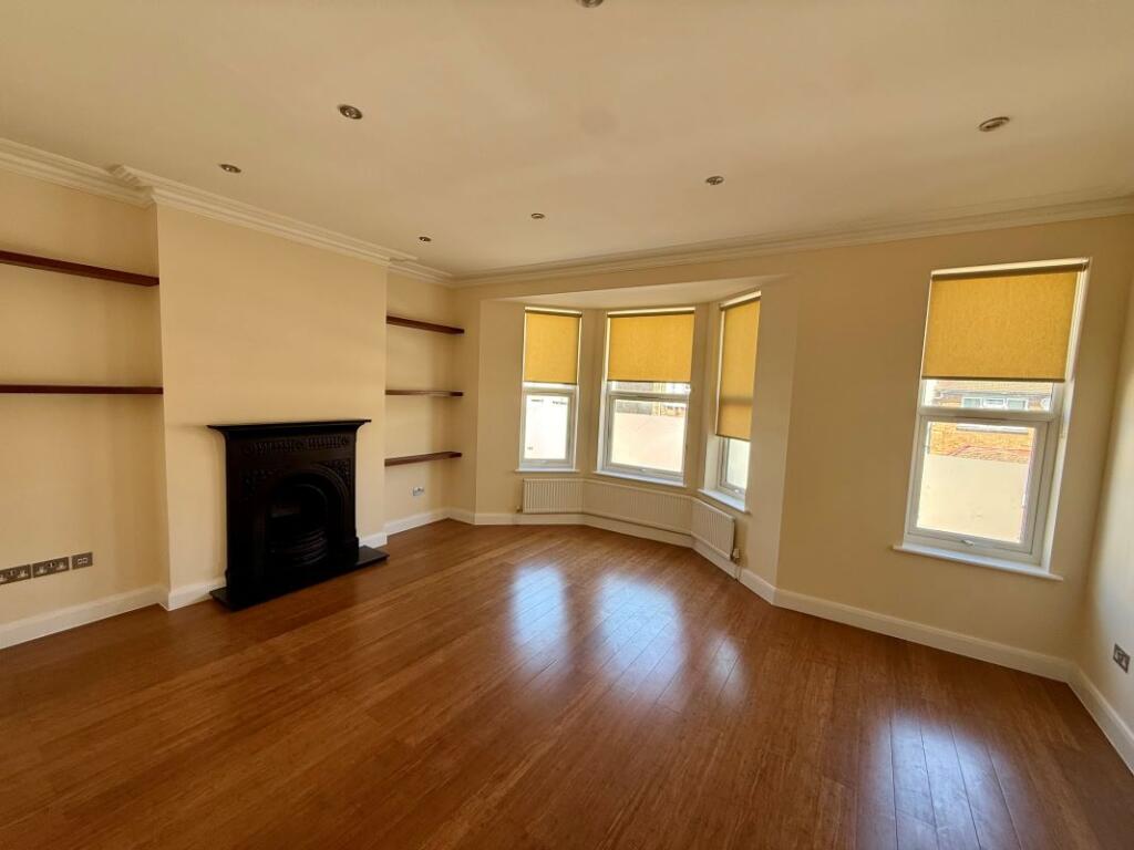 Main image of property: 111B Bathurst Gardens, London, Brent, NW10 5JJ