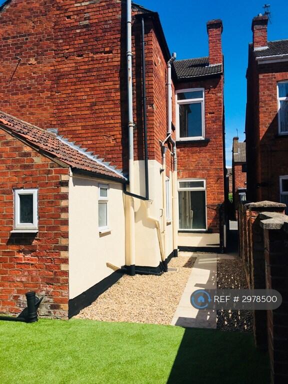 House in Doncaster - View 3
