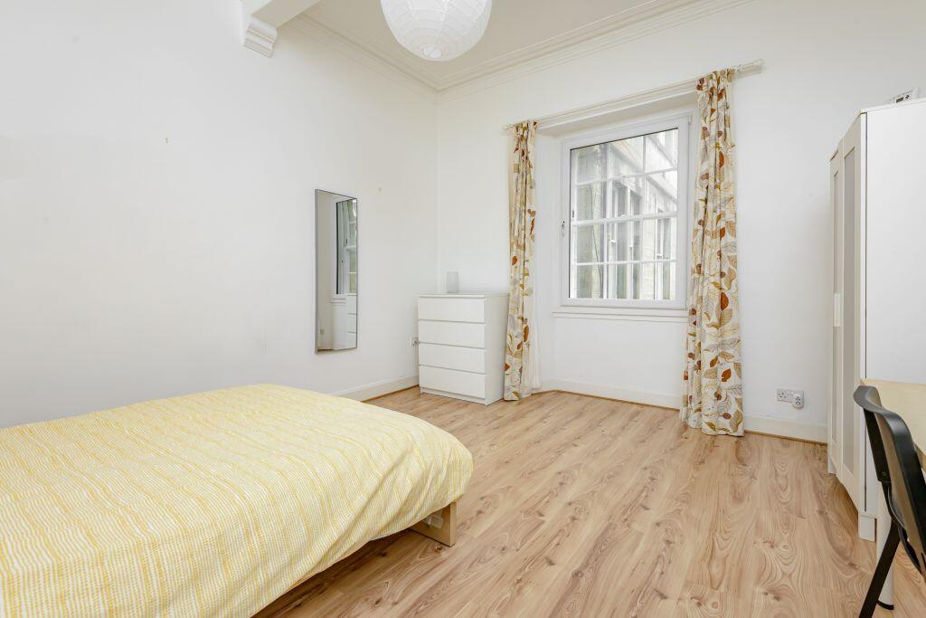 Apartment in Edinburgh, Abbeyhill, Old Town - More