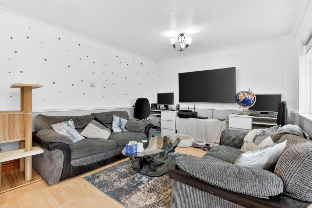 Chesterblade Lane, Forest Park, Berkshire, RG12 - View 3