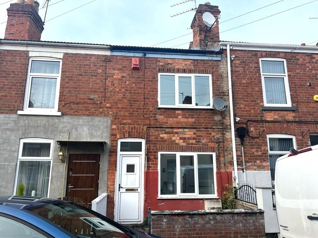 2-bed terraced on Lewis Street, Gainsborough, £60,000