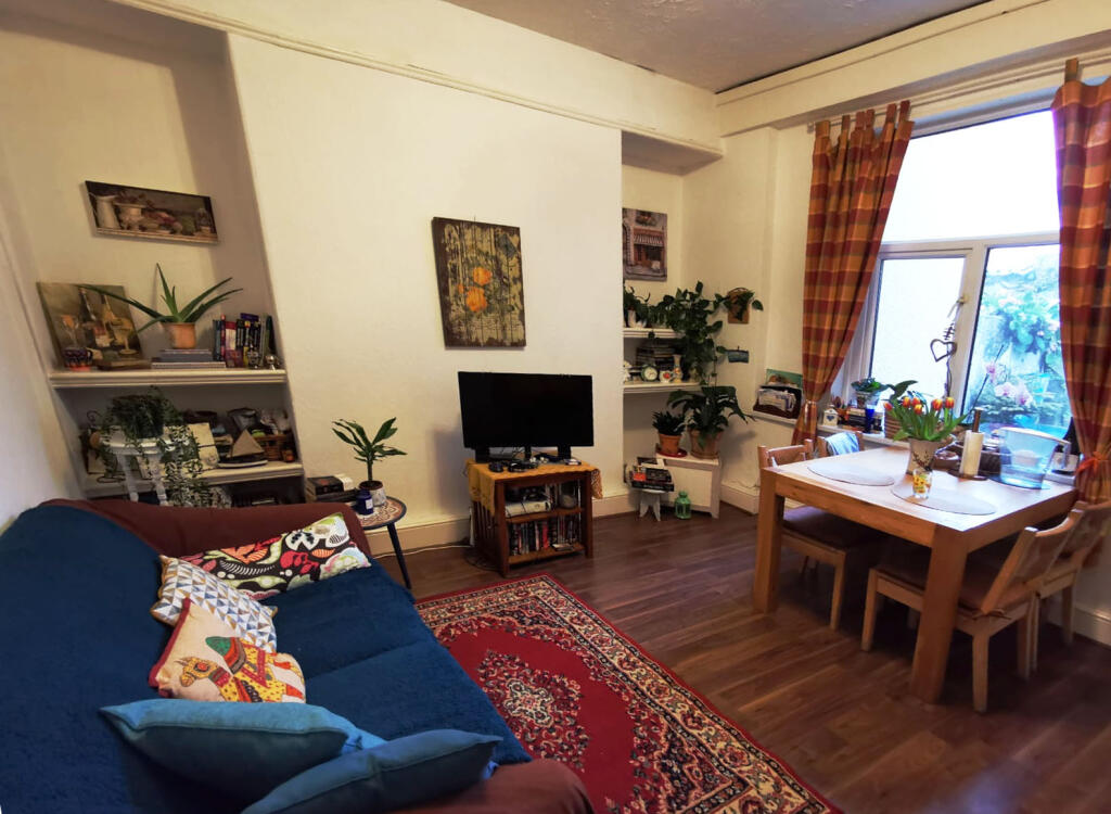 Main image of property: Oxford Street, Swansea, SA1