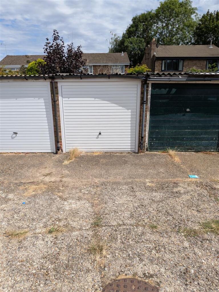 Main image of property: Sandridge Close, Woodhall Farm, Hemel Hempstead